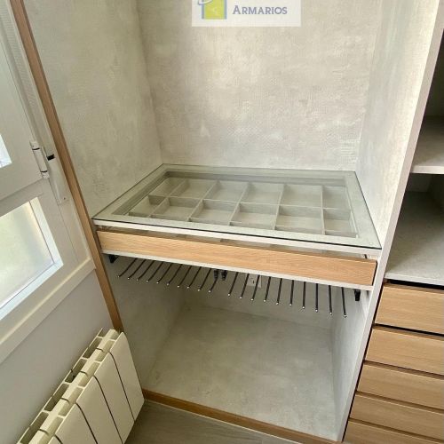 VESTIDOR 32C