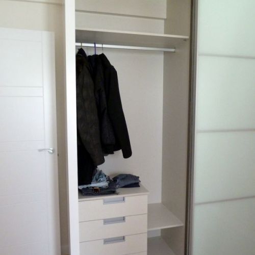 INTERIOR 12