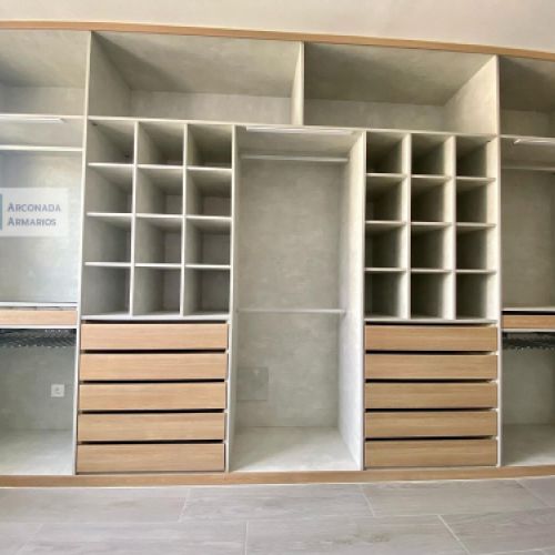 VESTIDOR 32B